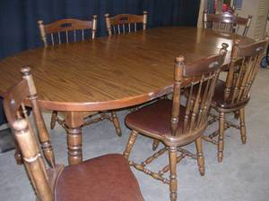 lot 7 image: HEAVY WOODEN TABLE WITH6 CHAIRS