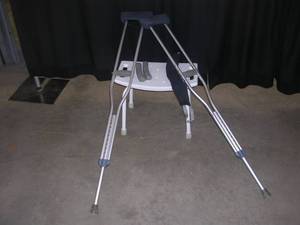 lot 28 image: SHOWER CHAIR