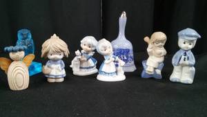 lot 56 image: VINTAGE PORCELAIN FIGURINES