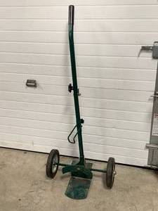 lot 10 image: Portable Personal Oxygen Tank Cart