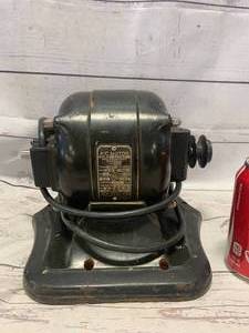 lot 16 image: Vintage GE 34360 AC Motor (35 pounds) from 1920s
