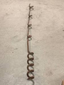 lot 24 image: WWI US Calvary Fence Stake 57 Tall (VERY RARE)