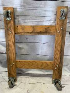 lot 46 image: 4 Caster Moving Platform 17 x 23