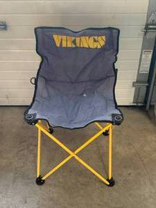 lot 63 image: Minnesota Vikings Collapsible Chair