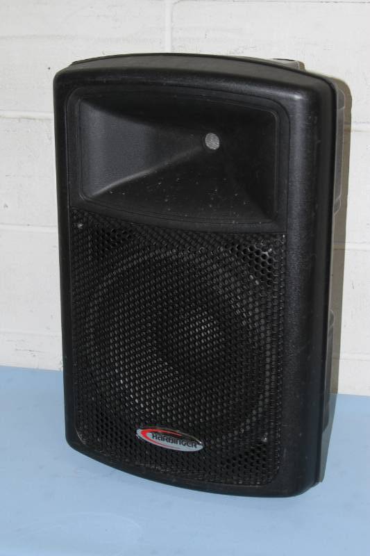 harbinger aps12 12 powered pa speaker