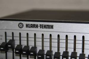 lot 32 image: Klark Teknik Single Channel 13 Octave Pro Audio Graphic EQ Equalizer