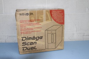 lot 72 image: Minolta Dimage Scan Dual High Resolution 35mm Film  Slide Desktop Scanner