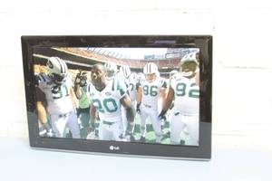 lot 95 image: LG 26 Commercial LCD Television  TV  Display with HDMI Input - Model 26LD350C
