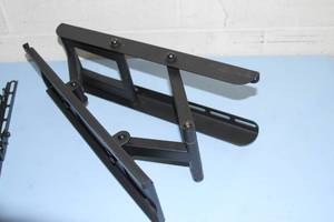 lot 112 image: Cheetah Full Motion TV  Display  Monitor Wall Mount for 20 - 55 Flat Screens