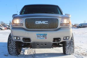 lot 6900 image: 2000 GMC Yukon Denali 4x4 - ONLY 79,216 Miles Prior Arizona Vehicle - SUPERCHARGED 5.7l V8