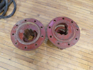 2 Dual Tractor Hubs