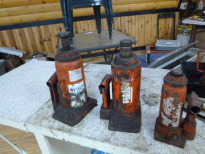 3 Bottle Neck Jacks