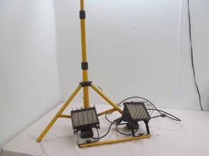 Halogen lights, tripod