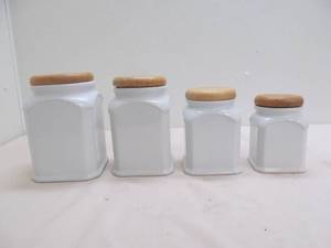 Kitchen canister set