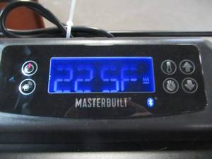 lot 118 image: Masterbuilt Pro MES 130P Bluetooth Digital Electric Smoker MB26073519