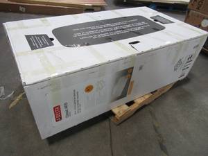 lot 310 image: Delta Classic 400 5 ft. Left-Hand Drain Soaking Tub in High Gloss White, 40034L.