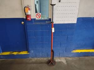 lot 27 image: Under Hoist Stabilizer...
