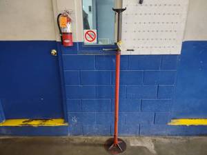 lot 28 image: Under Hoist Stabilizer...