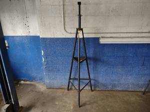 lot 29 image: Under Hoist Stabilizer...