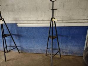 lot 30 image: Under Hoist Stabilizer...