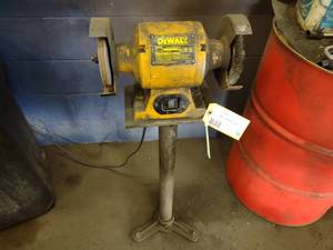 lot 39 image: Dewalt 6 Pedestal Grinder, Bolted ...