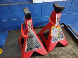 lot 53 image: Torin Big Red 6 Ton Jack Stands...