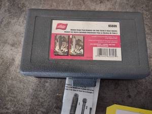 lot 74 image: Lisle Broken Spark Plug Remover, Fo...