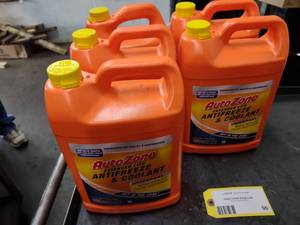 lot 90 image: (5) 1 Gallon Antifreeze...