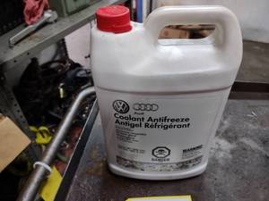 lot 91 image: (1) Gallon VWAudi Coolant...