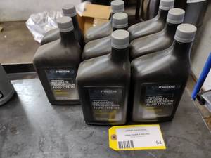 lot 94 image: (8) Quarts Mazda M5 ATF...