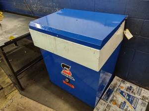 lot 8 image: Safety-Kleen Mode 250 Recycling Par...