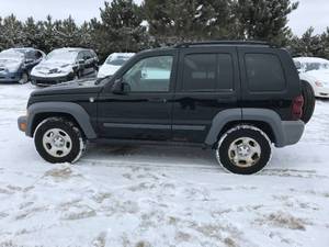 lot 4 image: 2006 Jeep Liberty Sport Trail Rated 4x4