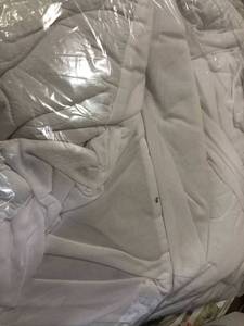 lot 26 image: Quiet Waterproof Quilted Cotton Mattress Pad Queen, mb21-q-white, NEW
