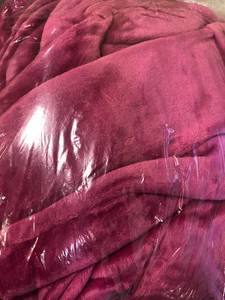 lot 34 image: Deluxe Fleece Womens Robe,67007-XL-Fuchsia, NEW