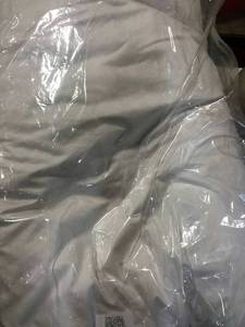 lot 39 image: Gusseted Side Sleeper Firm Down King Pillow(1), PP54-K-WHITE, NEW