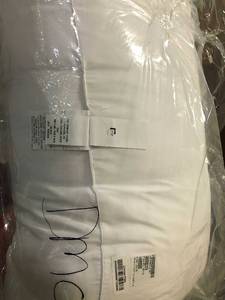 lot 72 image: Fill Reading Wedge Pillow (1), Medium Firmness White Size Reading Wdg Lrg, PO46-RWL-WHITE
