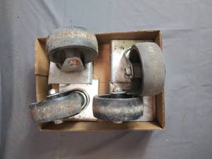 lot 78 image: 4 Caster Wheels