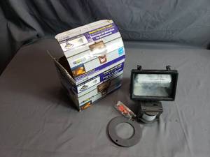 lot 3 image: Unused Motion Security Light