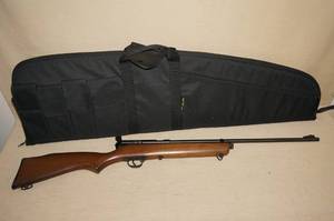 lot 68 image: Vintage Crosman 160 .22 Cal Bolt Action Pellet Gun