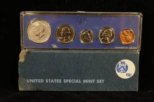 lot 90 image: 1967 US Mint Set