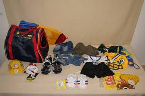 lot 264 image: Build A Bear Workshop Accessories