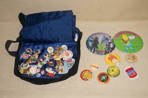 lot 273 image: Vintage Pins and Buttons in Olympics Case