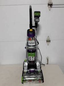 lot 1 image: Bissell Pet Pro (Looks New-Tested Works)