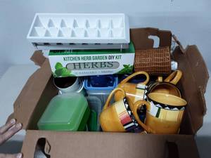 lot 17 image: Box Of Kitchen Wares
