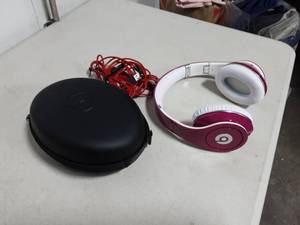 lot 26 image: Beats Headphones With Case