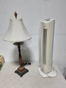 lot 35 image: Table Lamp & Tower Fan