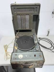 lot 50 image: Presto Record PlayerPhonograph