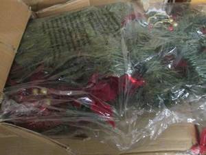lot 57 image: 6 ft Poinsettia Garland - open box ...