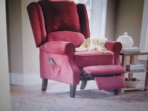 lot 73 image: Massage Wingback Recliner open box ...