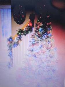 lot 74 image: Prelit Tree, Wreath and Garland Set...